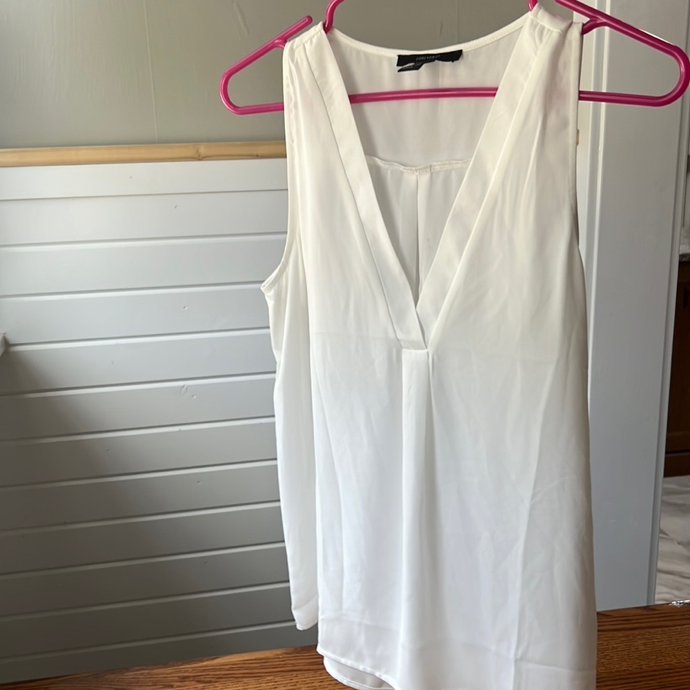 White dress shirt